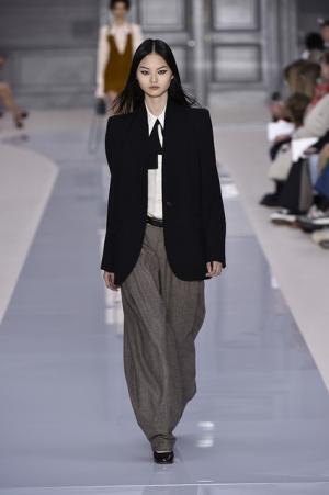 クレア・ワイト・ケラーによる最後のクロエ【2017-18秋冬ウィメンズ】