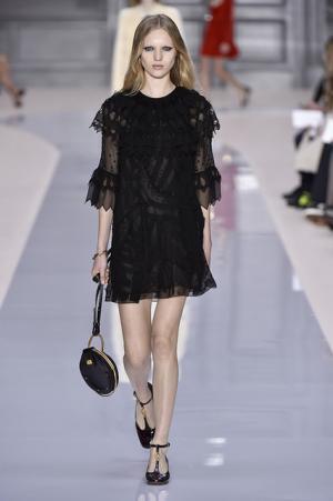 クレア・ワイト・ケラーによる最後のクロエ【2017-18秋冬ウィメンズ】