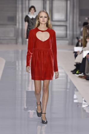 クレア・ワイト・ケラーによる最後のクロエ【2017-18秋冬ウィメンズ】