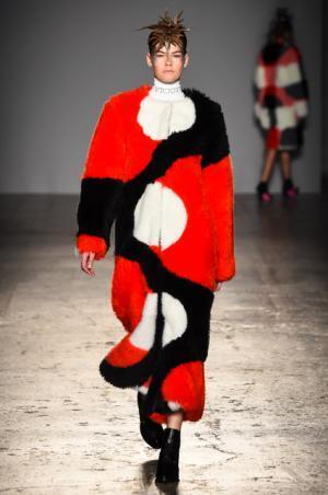 アツシナカシマ、分解と再構築を繰り返し“印象”に変化を【2017-18秋冬ウィメンズ】