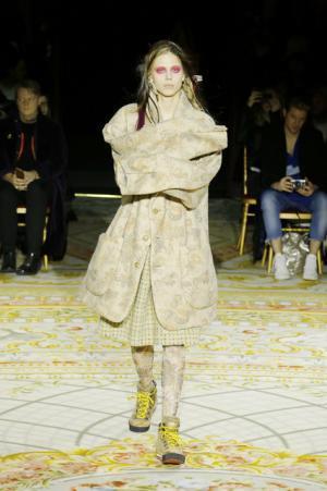 ヴィヴィアンもモデルとなった、アンドレアス・クロンターラー フォー ヴィヴィアン・ウエストウッドのショー【2017-18秋冬コレクション】