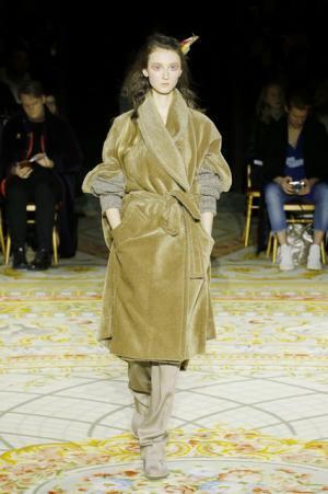 ヴィヴィアンもモデルとなった、アンドレアス・クロンターラー フォー ヴィヴィアン・ウエストウッドのショー【2017-18秋冬コレクション】