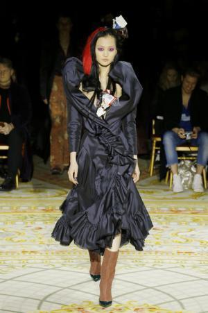 ヴィヴィアンもモデルとなった、アンドレアス・クロンターラー フォー ヴィヴィアン・ウエストウッドのショー【2017-18秋冬コレクション】