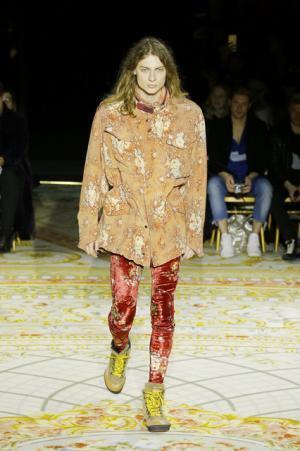 ヴィヴィアンもモデルとなった、アンドレアス・クロンターラー フォー ヴィヴィアン・ウエストウッドのショー【2017-18秋冬コレクション】