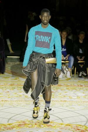 ヴィヴィアンもモデルとなった、アンドレアス・クロンターラー フォー ヴィヴィアン・ウエストウッドのショー【2017-18秋冬コレクション】