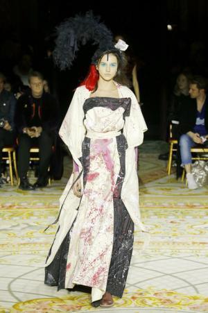 ヴィヴィアンもモデルとなった、アンドレアス・クロンターラー フォー ヴィヴィアン・ウエストウッドのショー【2017-18秋冬コレクション】