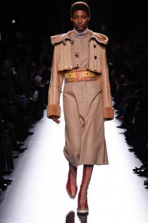 エルメス、画家キルヒナーの色彩に色づくメゾンのヘリテージ【2017-18秋冬ウィメンズ】