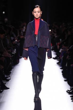 エルメス、画家キルヒナーの色彩に色づくメゾンのヘリテージ【2017-18秋冬ウィメンズ】