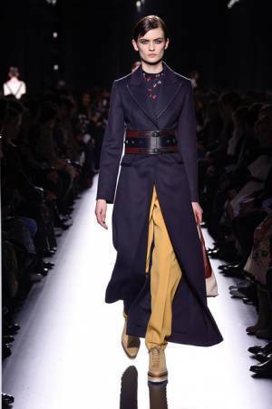 エルメス、画家キルヒナーの色彩に色づくメゾンのヘリテージ【2017-18秋冬ウィメンズ】