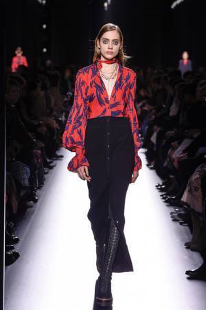 エルメス、画家キルヒナーの色彩に色づくメゾンのヘリテージ【2017-18秋冬ウィメンズ】