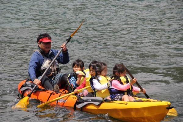 親子で楽しむ野外フェス「マンモス・パウワウ」が今年も開催！大自然でカヤック体験や星空ウォッチングも