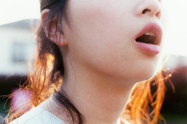 写真家・上田義彦に学んだ多摩美大生7名の卒業制作展「Shining in your eyes 2017」開催