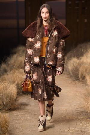 コーチ、メルティングポットのNYのユーモアや遊び心を添えて【2017年秋コレクション】