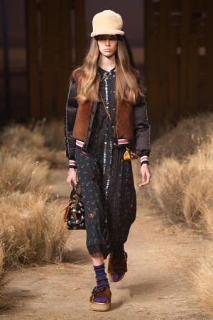 コーチ、メルティングポットのNYのユーモアや遊び心を添えて【2017年秋コレクション】