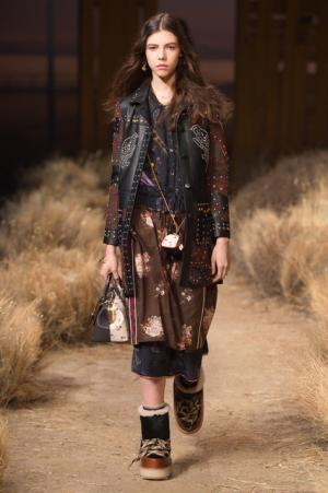 コーチ、メルティングポットのNYのユーモアや遊び心を添えて【2017年秋コレクション】