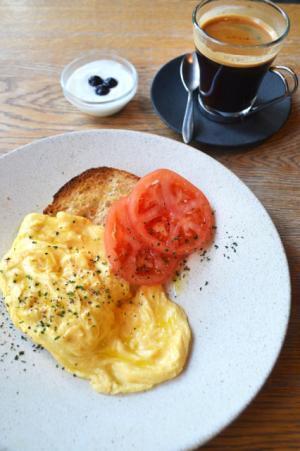 朝食メニューも充実！オセアニアスタイルのカフェ「ラテグラフィック」が自由が丘にオープン