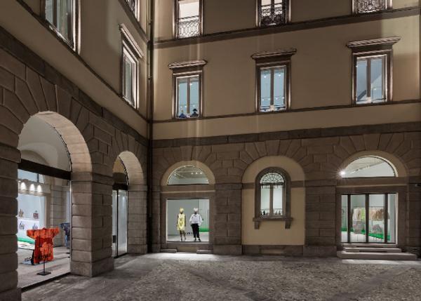 イッセイ ミヤケがイタリアに初の旗艦店をオープン。ショップデザインは吉岡徳仁