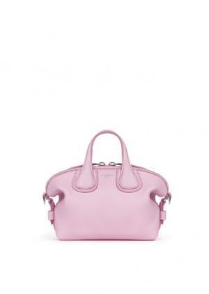 ジバンシィ、6つのアイコンバッグが春の装いにぴったりのサクラピンクカラーで登場