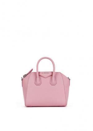 ジバンシィ、6つのアイコンバッグが春の装いにぴったりのサクラピンクカラーで登場