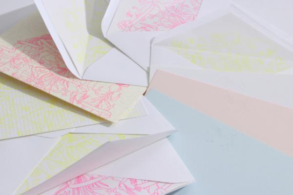 パスザバトンで羽車のオリジナルステーショナリーを紹介する「人と人をつなぐ紙」