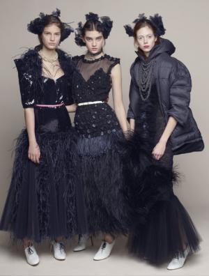 シャネル、2016-17メティエダールコレクション パリ コスモポライト ショーを東京で開催