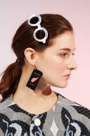 シアタープロダクツが新宿伊勢丹でポップアップ。「旅に持ち歩きたいエレガンスとリラックス、そして花束」