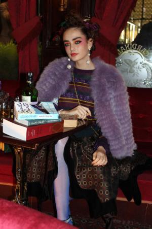 ケイタマルヤマ、日本初のロンドンパブに集うスウィンギン・ガール！【2017-18秋冬ウィメンズ】