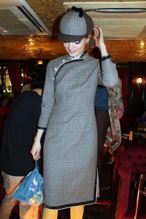 ケイタマルヤマ、日本初のロンドンパブに集うスウィンギン・ガール！【2017-18秋冬ウィメンズ】