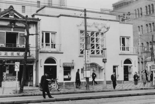 資生堂パーラーに都電7000形の引退を記念した復刻のババロアが登場