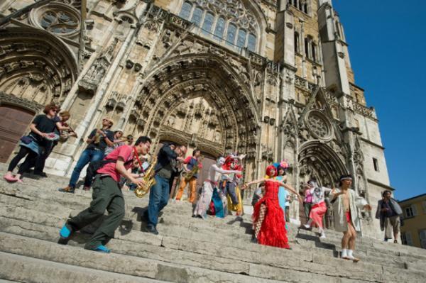 高木正勝のオーケストラも出演する京都・岡崎エリアの音楽祭「OKAZAKI LOOPS」が6月開催