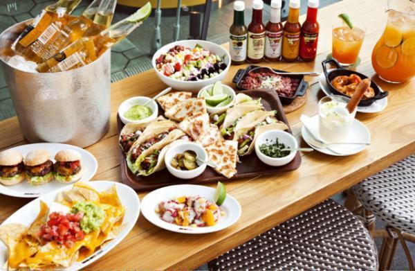 アンダーズ 東京、4月はヨーロッパ料理、5月はホワイトアスパラ尽くしのスペシャルメニューを提供