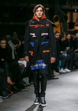 ジバンシィ バイ リカルド ティッシ、アメリカ西部の記憶から紡ぐ遊び心【2017-18秋冬メンズ】