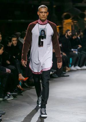 ジバンシィ バイ リカルド ティッシ、アメリカ西部の記憶から紡ぐ遊び心【2017-18秋冬メンズ】