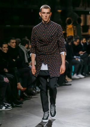 ジバンシィ バイ リカルド ティッシ、アメリカ西部の記憶から紡ぐ遊び心【2017-18秋冬メンズ】