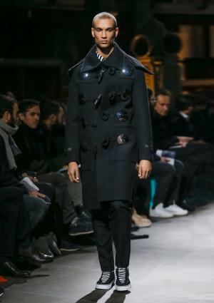 ジバンシィ バイ リカルド ティッシ、アメリカ西部の記憶から紡ぐ遊び心【2017-18秋冬メンズ】