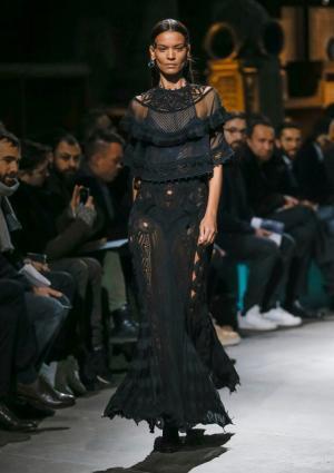 ジバンシィ バイ リカルド ティッシ、アメリカ西部の記憶から紡ぐ遊び心【2017-18秋冬メンズ】