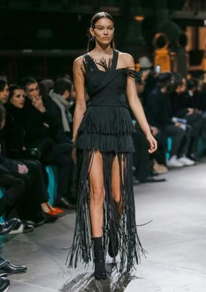 ジバンシィ バイ リカルド ティッシ、アメリカ西部の記憶から紡ぐ遊び心【2017-18秋冬メンズ】