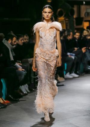 ジバンシィ バイ リカルド ティッシ、アメリカ西部の記憶から紡ぐ遊び心【2017-18秋冬メンズ】