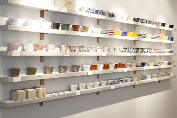 海を見渡す波佐見焼の器ショップ・ヘイアンドホー【福岡の旅】