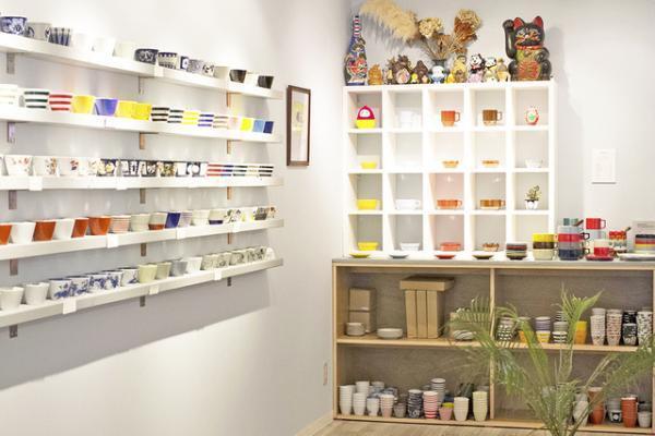 海を見渡す波佐見焼の器ショップ・ヘイアンドホー【福岡の旅】