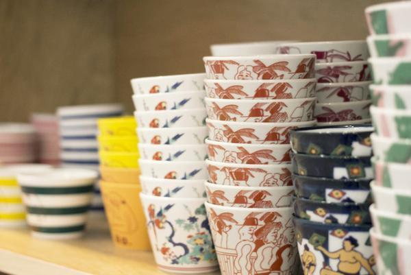 海を見渡す波佐見焼の器ショップ・ヘイアンドホー【福岡の旅】