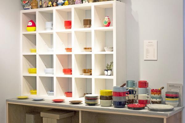 海を見渡す波佐見焼の器ショップ・ヘイアンドホー【福岡の旅】