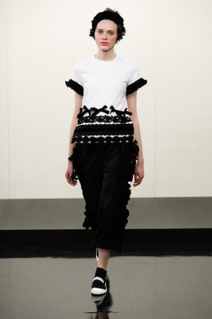 【ルック】トリコ・コム デ ギャルソン2017-18秋冬コレクション