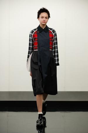【ルック】トリコ・コム デ ギャルソン2017-18秋冬コレクション