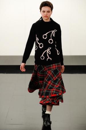 【ルック】トリコ・コム デ ギャルソン2017-18秋冬コレクション