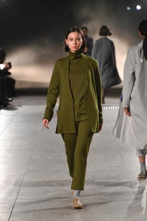 垢抜け、意気地、色気を兼ね備えた江戸の美意識「いき」をよみがえらせたmatohuの試み【2017-18秋冬ウィメンズ】