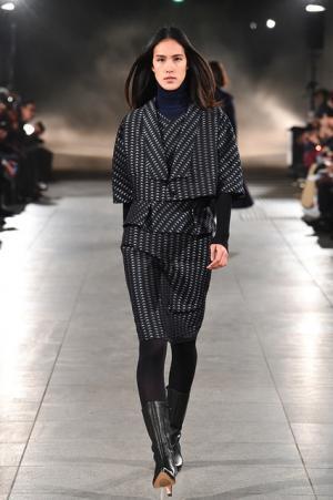 垢抜け、意気地、色気を兼ね備えた江戸の美意識「いき」をよみがえらせたmatohuの試み【2017-18秋冬ウィメンズ】