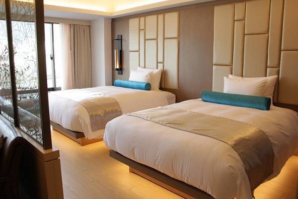 新しい京旅行のスタイルを提案する「ホテル ザ セレスティン京都祇園」が誕生。「八坂圓堂」の朝食ビュッフェも