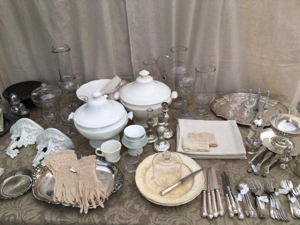 代官山T-SITEでパリの蚤の市が開催。アンティーク食器や古着など一点ものを見つけて