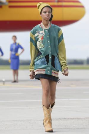 時代のムードとマッチする、ウクライナの“明と暗”【ウクライナファッションウィーク2/2】